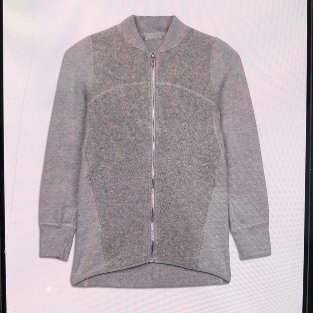 LULU LEMON Stand Out Sherpa gray jacket. Front zipper. Size S-M.